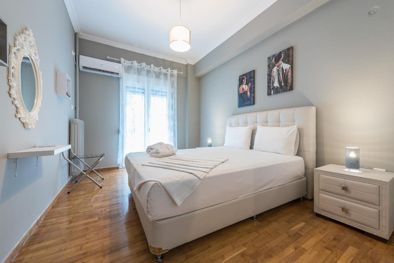 Modern City Apartment By Cloudkeys เอเธนส์ ภายนอก รูปภาพ
