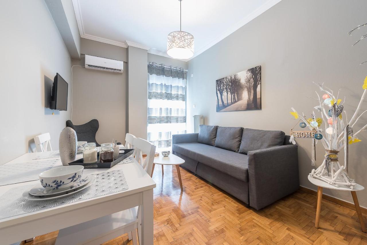 Modern City Apartment By Cloudkeys เอเธนส์ ภายนอก รูปภาพ
